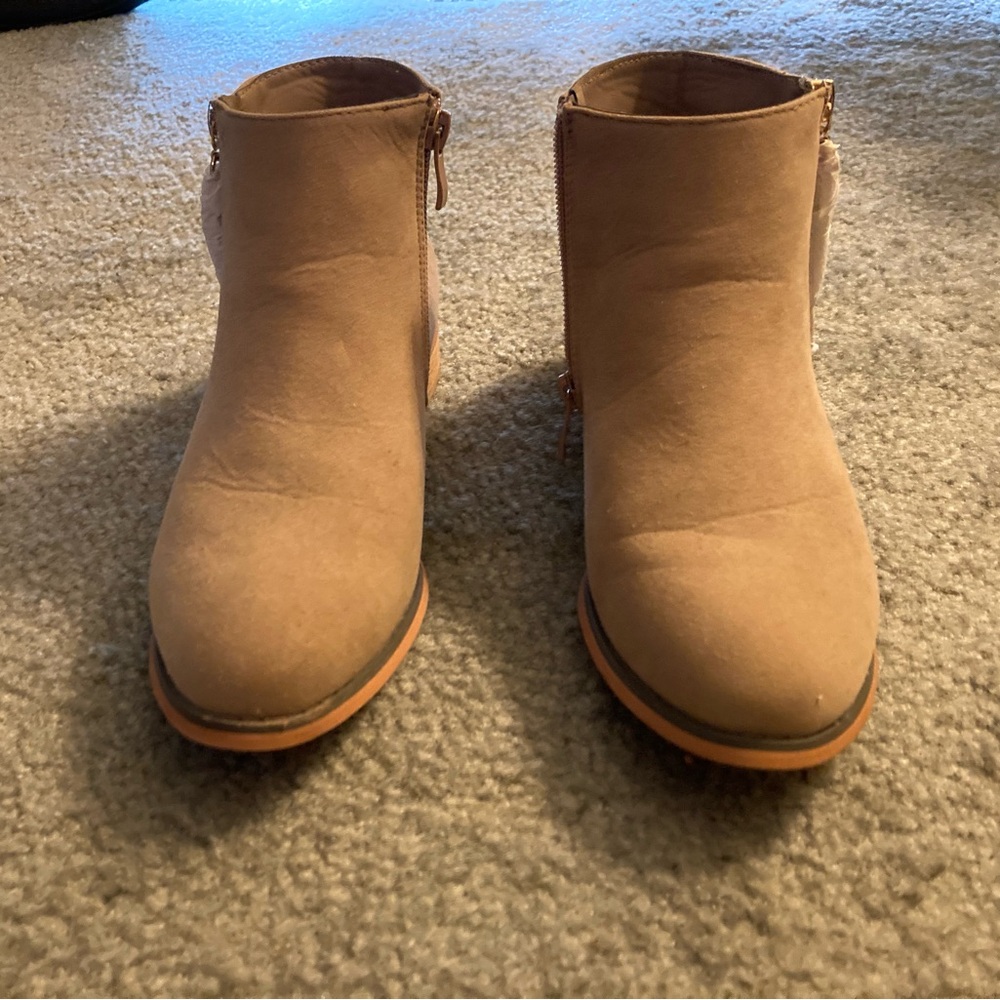 Women's Tan Ankle Boots size 7